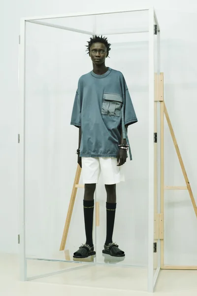 Look 19